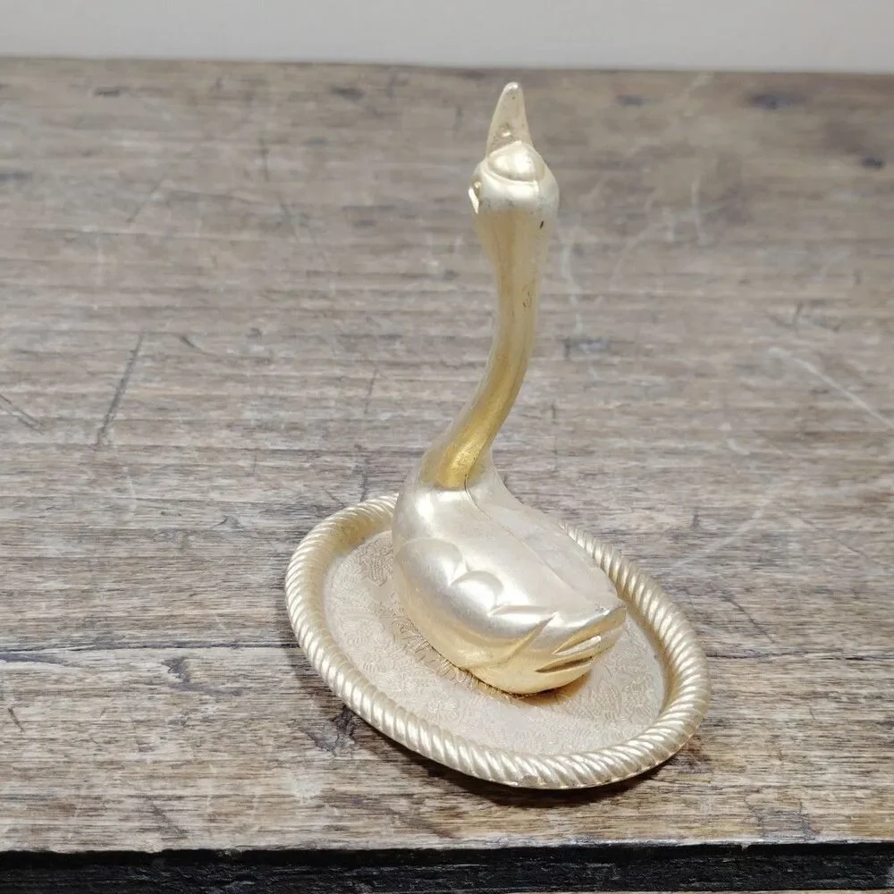 Unbranded vintage swan